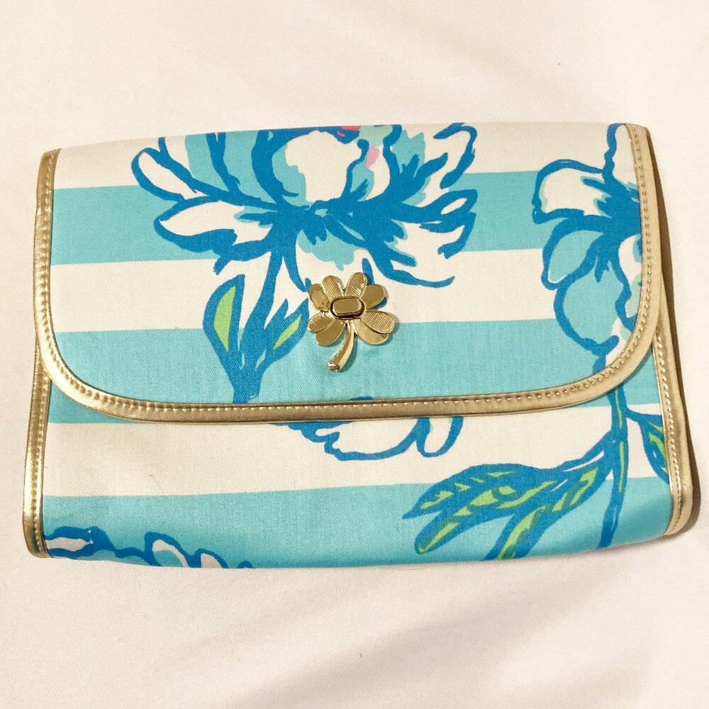 Lilly Pulitzer Spring Fling Clutch Shorely Blue Tossing the Line